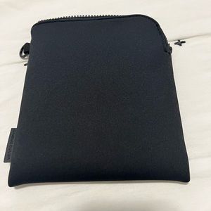 Dagne Dover skye neoprene pouch